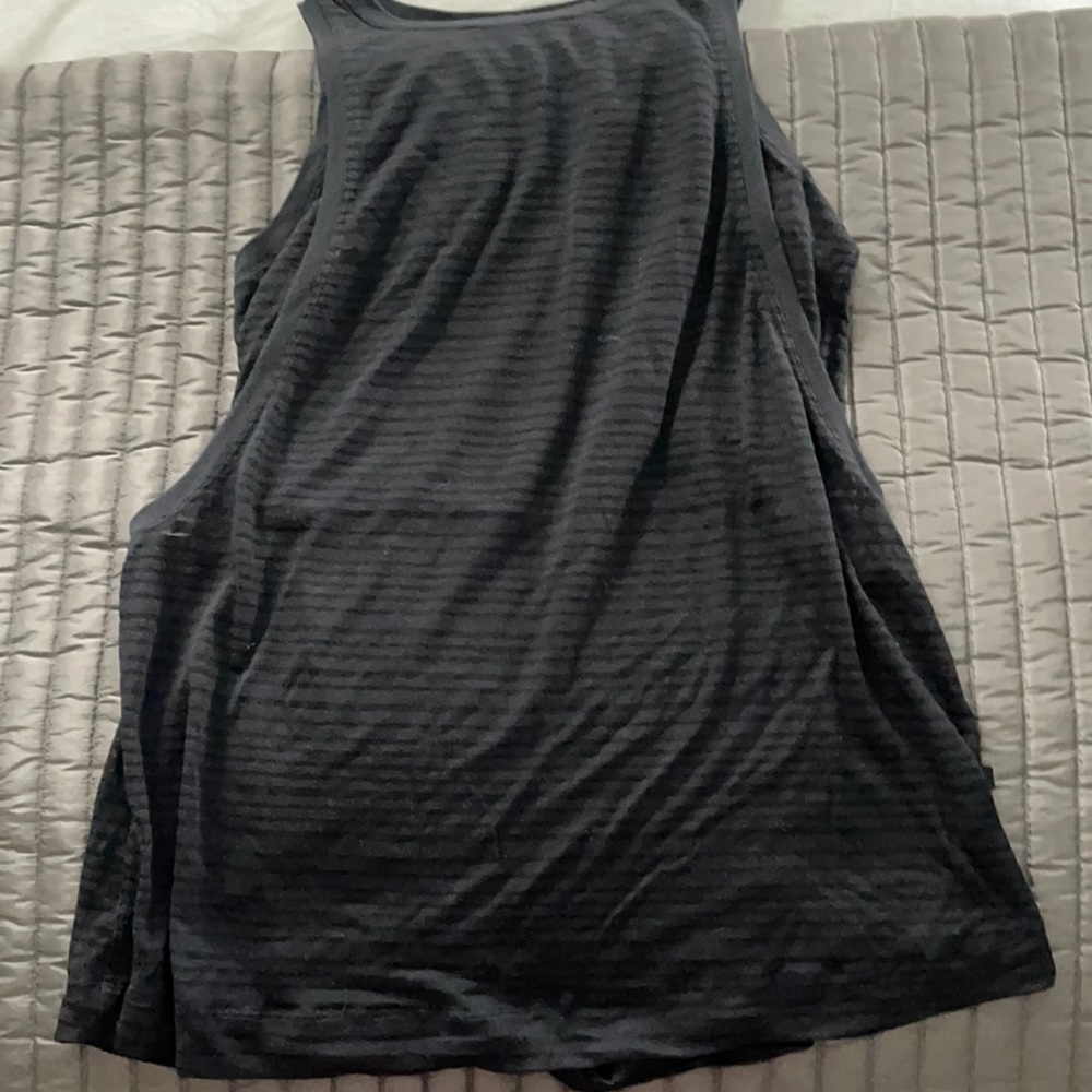 Lululemon top